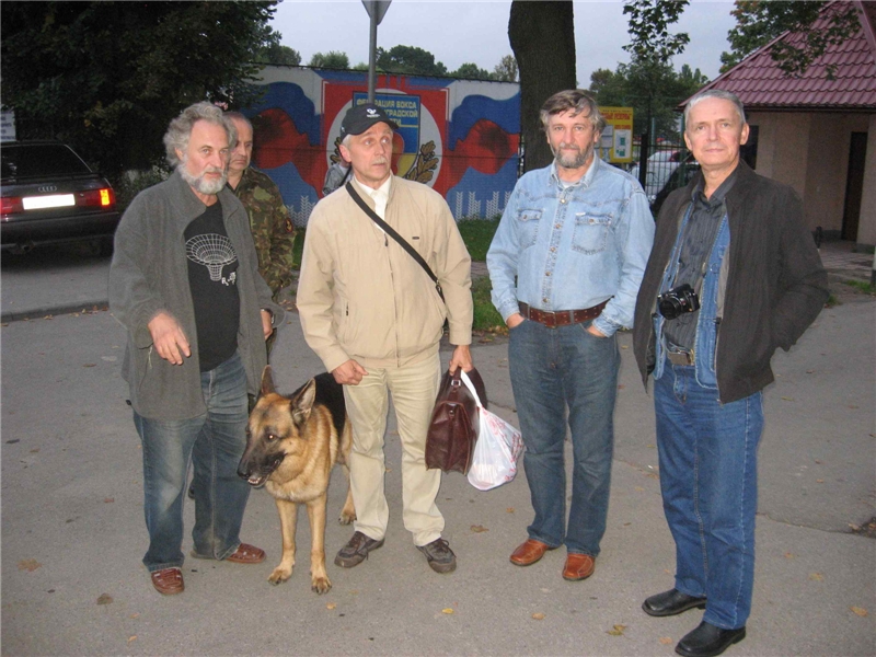 p0000044.jpg (392566 bytes)