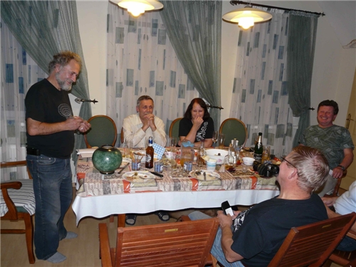 p0000006.jpg (166889 bytes)